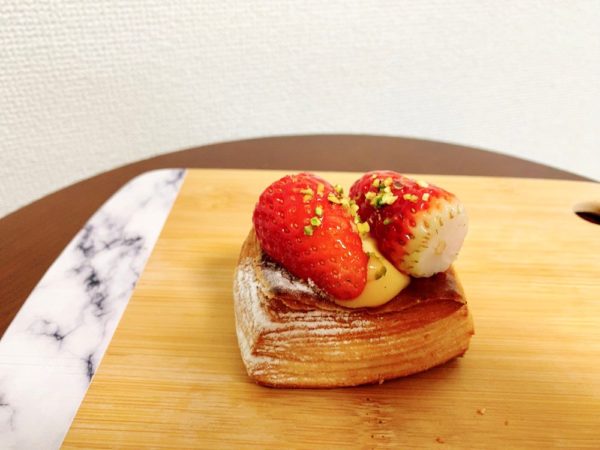 【横浜磯子】L'ile des Pains（イル・デ・パン）のパンを実食！苺デニッシュ 税抜280円