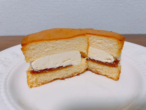 【セブン】７プレミアムキャラメルバターマドレーヌサンドを実食！