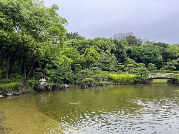 日本庭園 「見浜園」